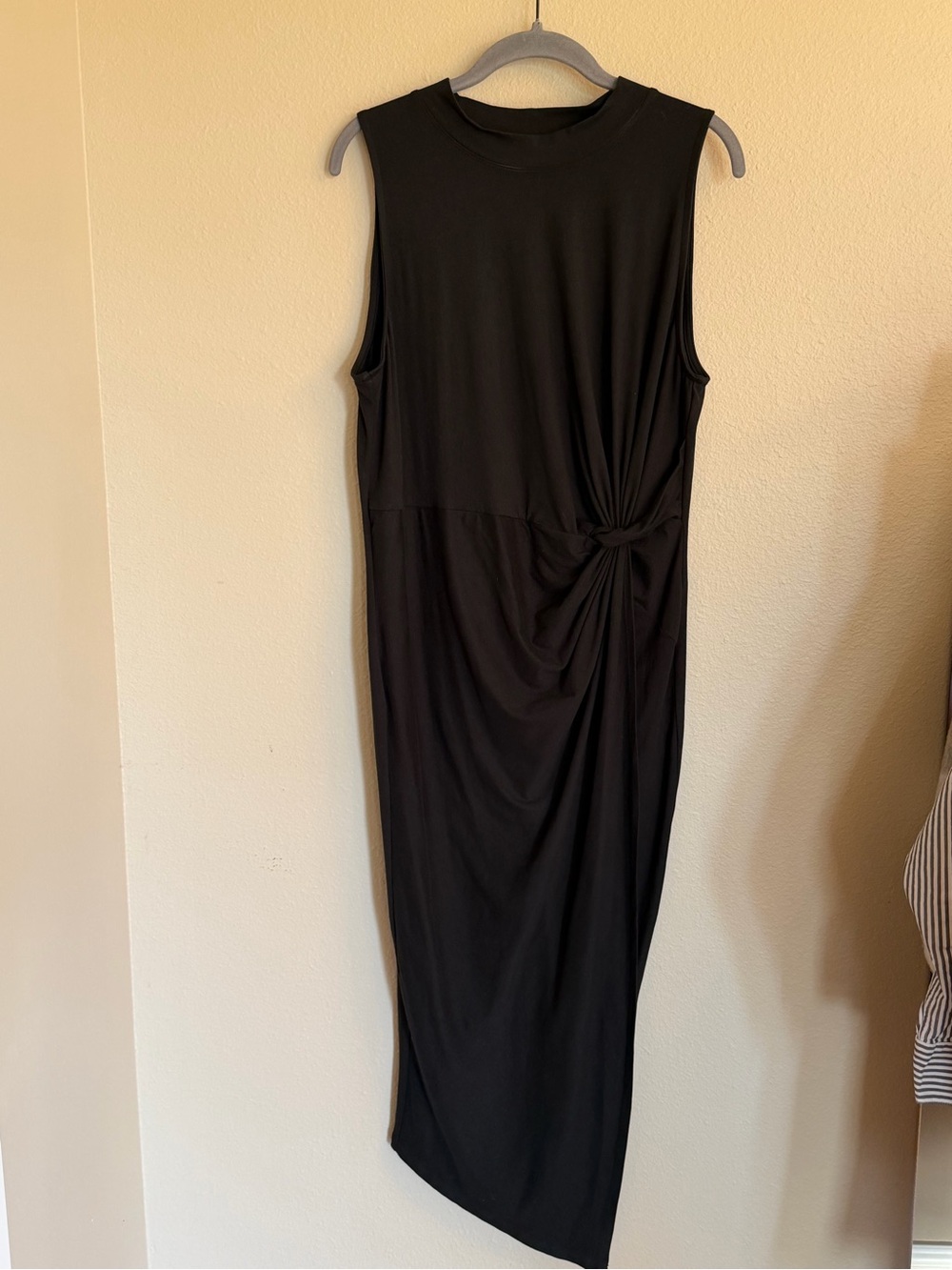 nine britton Black Sleeveless Knot-Front Midi Dress